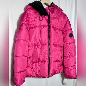 NWT Winter Jrs. Madden Girl Fuchsia Short Puffer Jacket w/Black Faux Fur | Sz XL